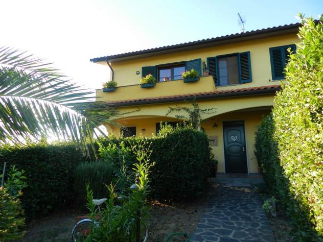 appartamento in vendita a Santa Luce in zona Pomaia