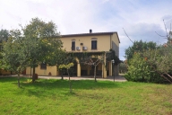 casa indipendente in vendita a Santa Luce in zona Pomaia