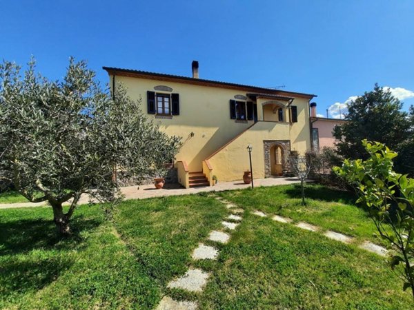 casa indipendente in vendita a Santa Luce in zona Pomaia