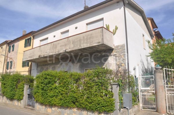 casa indipendente in vendita a Santa Luce in zona Pastina