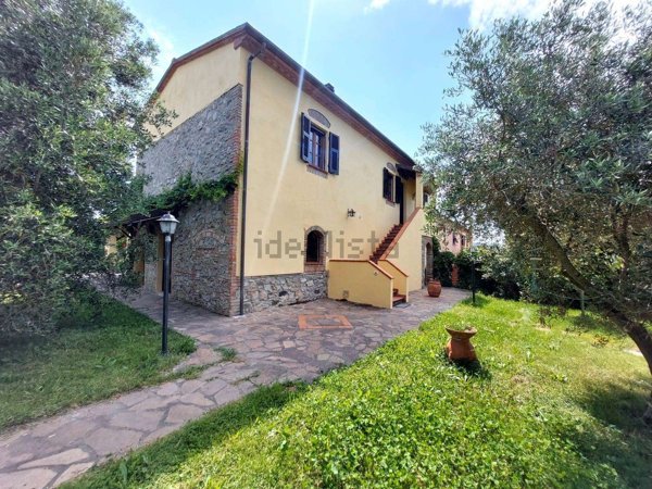 casa indipendente in vendita a Santa Luce in zona Pomaia