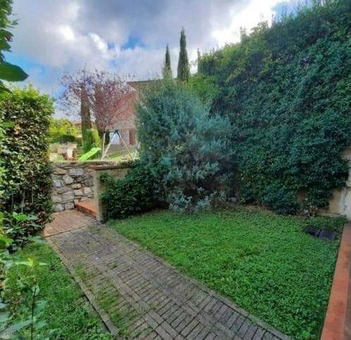 appartamento in vendita a Santa Luce in zona Pomaia