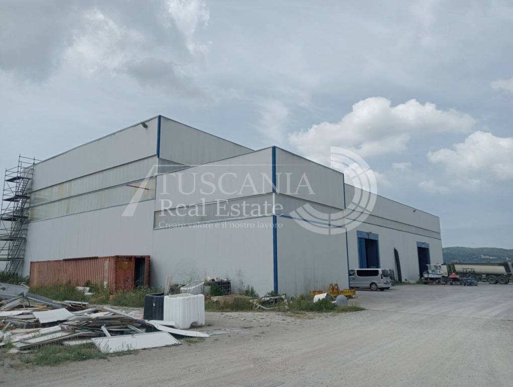 locale commerciale in vendita a Santa Luce