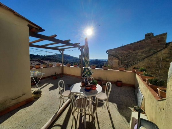 casa indipendente in vendita a Santa Luce in zona Pomaia