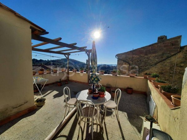 casa indipendente in vendita a Santa Luce in zona Pomaia