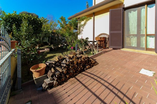 casa indipendente in vendita a Santa Luce