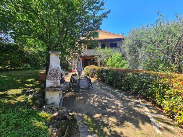 appartamento in vendita a Santa Luce in zona Pomaia