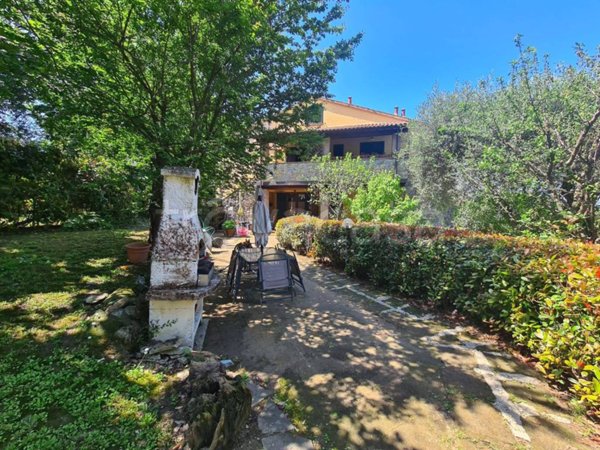 appartamento in vendita a Santa Luce in zona Pomaia