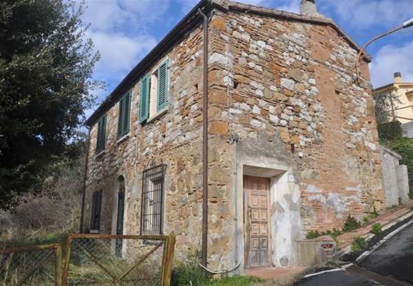 appartamento in vendita a Santa Luce in zona Pomaia