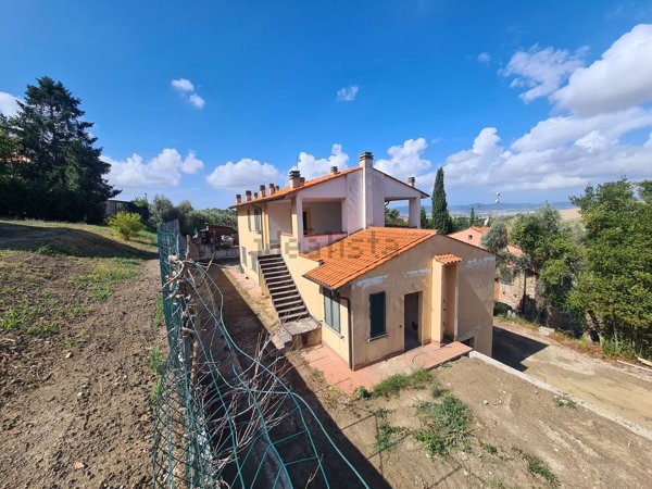 appartamento in vendita a Santa Luce in zona Pomaia