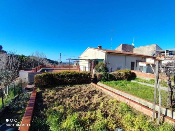 appartamento in vendita a Santa Luce in zona Pomaia