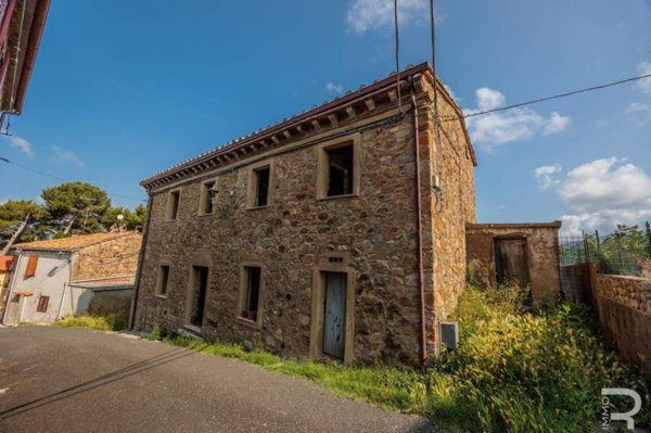 casa indipendente in vendita a Santa Luce in zona Pomaia