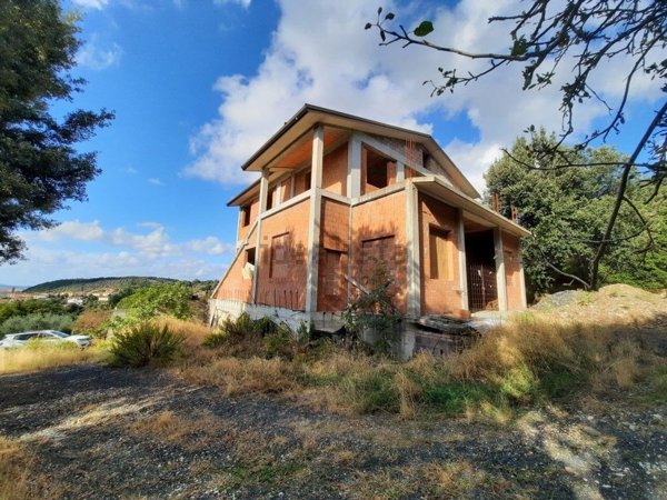 casa indipendente in vendita a Santa Luce in zona Pomaia
