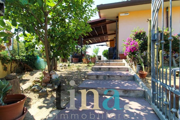 casa indipendente in vendita a Santa Luce