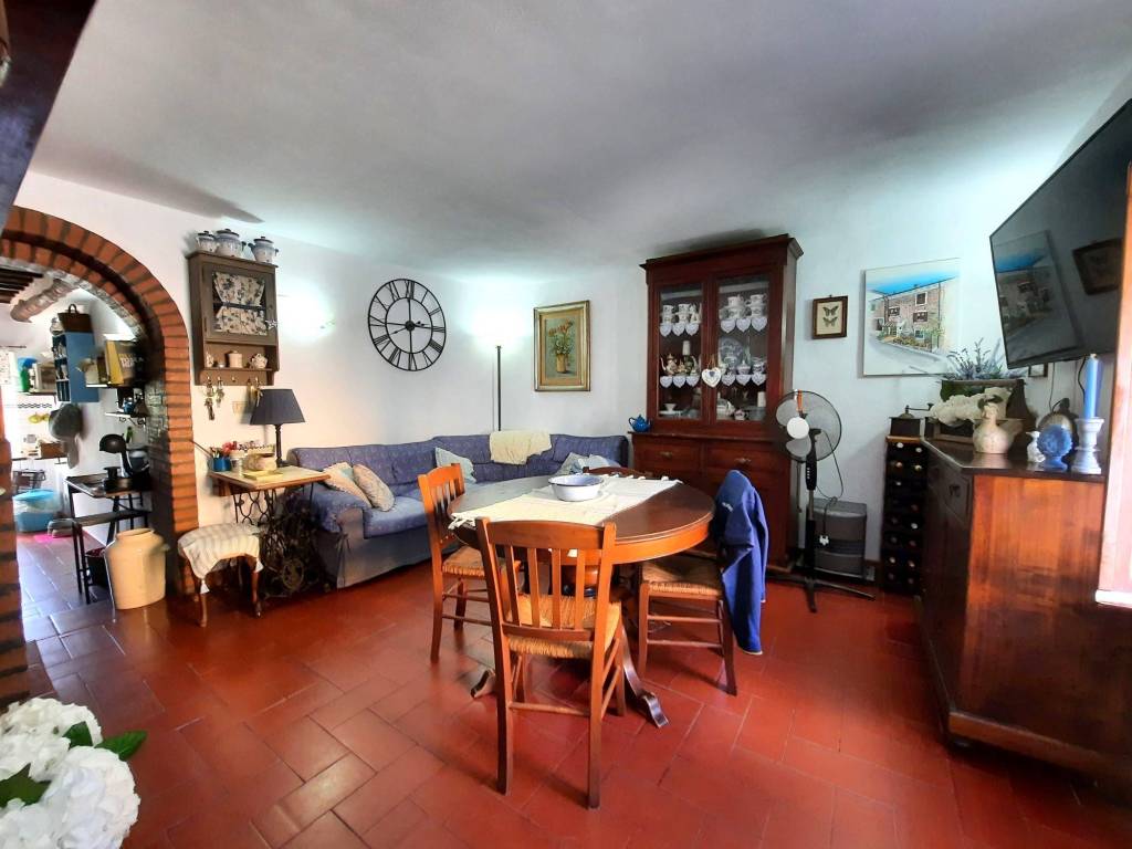 casa indipendente in vendita a Santa Luce in zona Pomaia