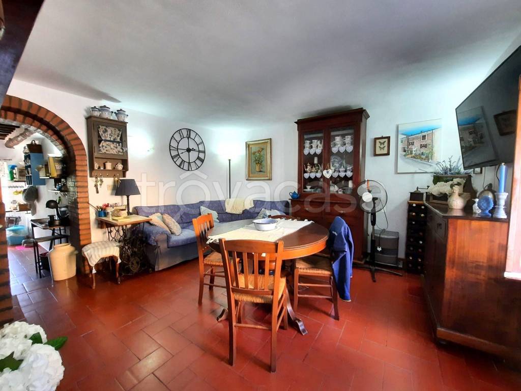 casa indipendente in vendita a Santa Luce in zona Pomaia
