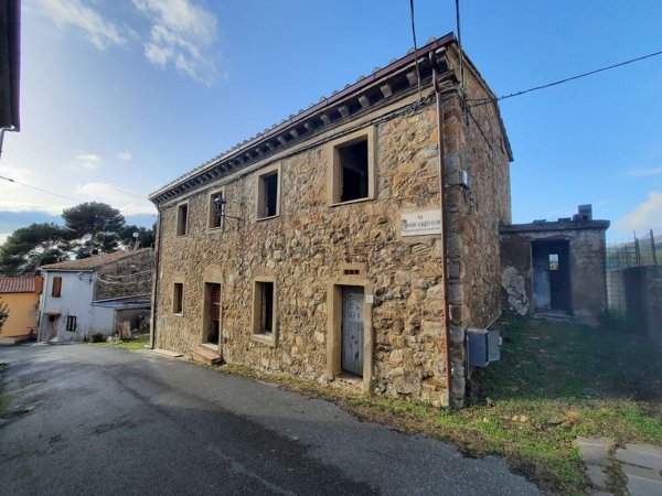 casa indipendente in vendita a Santa Luce in zona Pomaia
