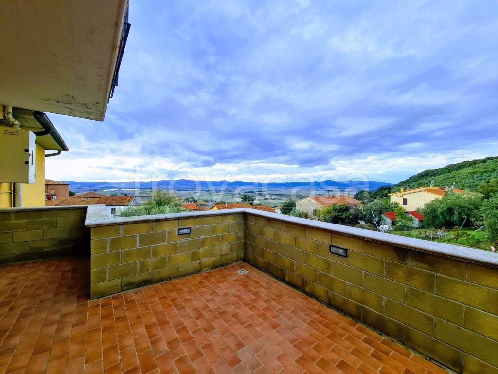 appartamento in vendita a Santa Luce in zona Pomaia