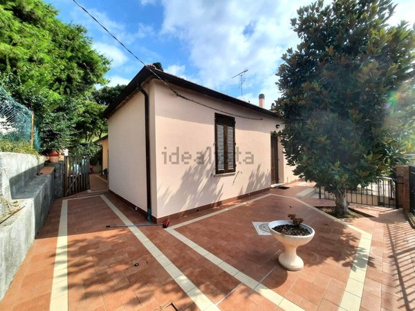 casa indipendente in vendita a Santa Luce in zona Pastina