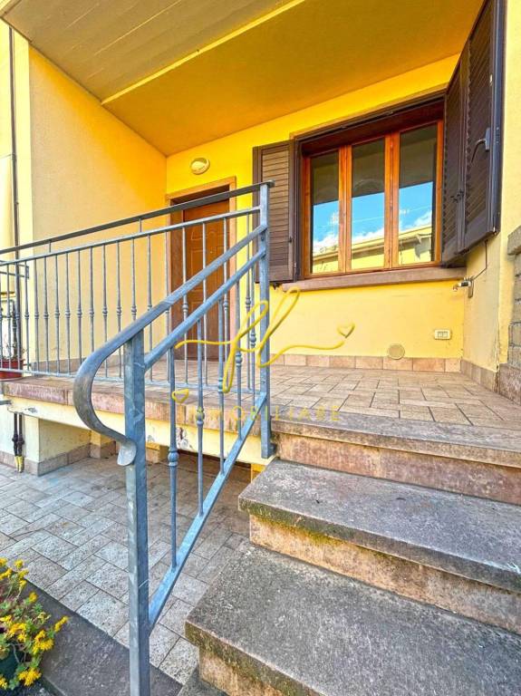 appartamento in vendita a Santa Luce in zona Pomaia