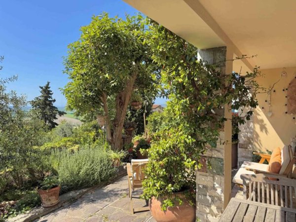 casa indipendente in vendita a Santa Luce