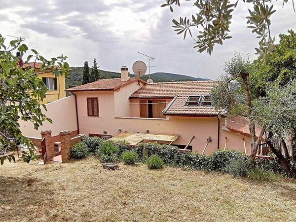 casa indipendente in vendita a Santa Luce in zona Pastina
