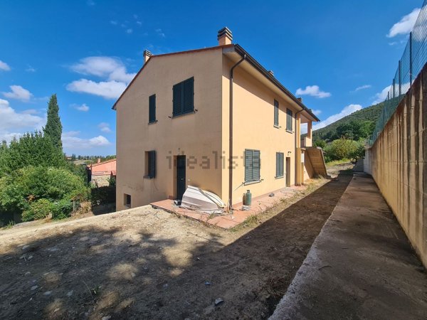 appartamento in vendita a Santa Luce in zona Pomaia