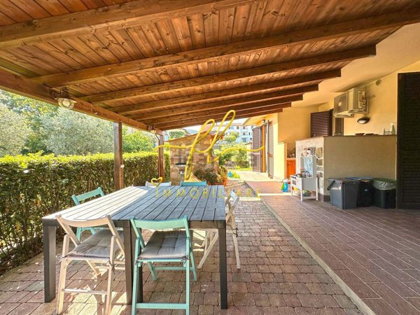 casa indipendente in vendita a Santa Luce in zona Pastina