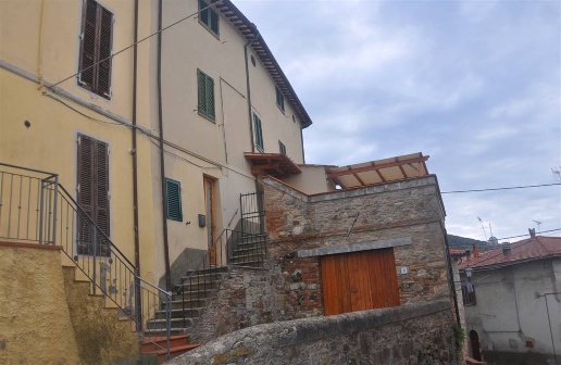 appartamento in vendita a Santa Luce in zona Pastina