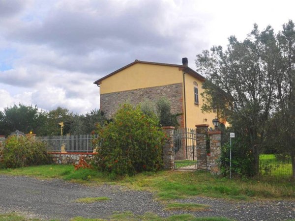 casale in vendita a Santa Luce in zona Pomaia