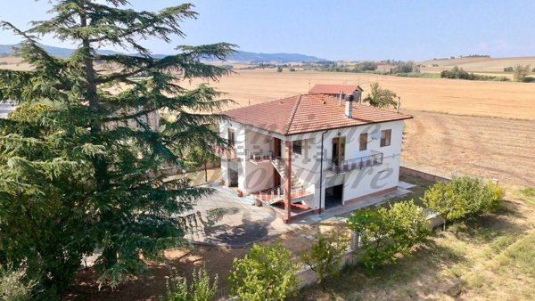 casa indipendente in vendita a Santa Luce