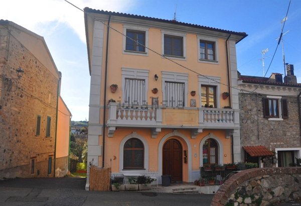 appartamento in vendita a Santa Luce in zona Pomaia