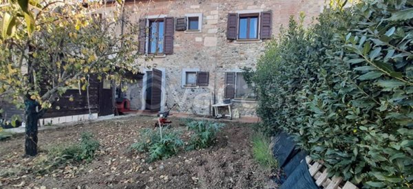 appartamento in vendita a Santa Luce in zona Pomaia