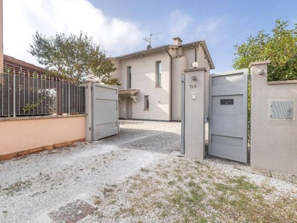 casa indipendente in vendita a Santa Maria a Monte in zona Montecalvoli