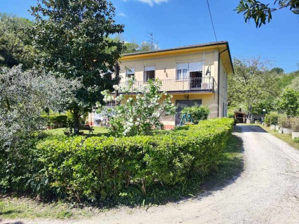 casa indipendente in vendita a Santa Maria a Monte