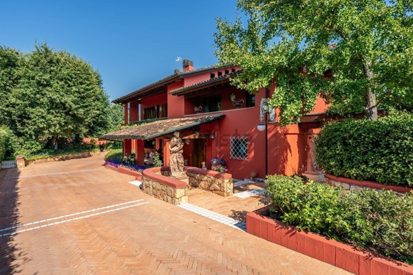 casa indipendente in vendita a Santa Maria a Monte in zona Pregiuntino
