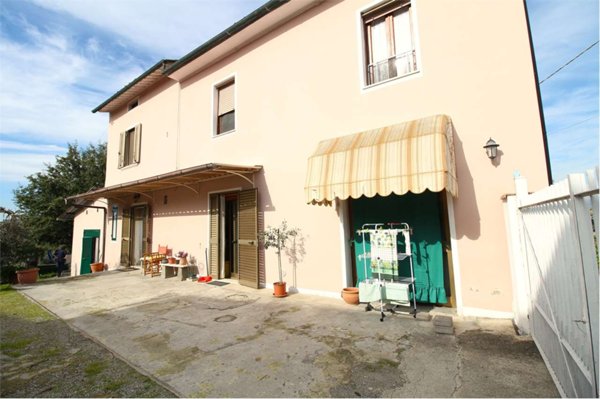 casa indipendente in vendita a Santa Maria a Monte