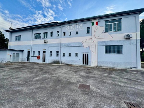 capannone in vendita a Santa Maria a Monte