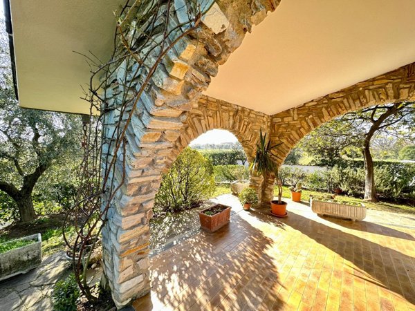casa indipendente in vendita a Santa Maria a Monte