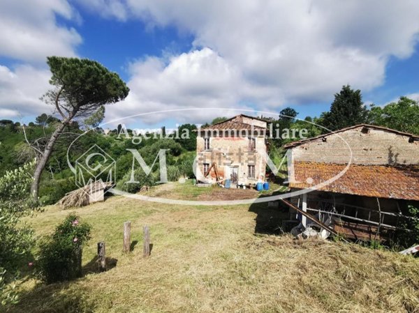 locale di sgombero in vendita a Santa Maria a Monte