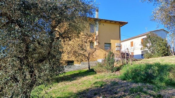 casa indipendente in vendita a Santa Maria a Monte in zona Pregiuntino