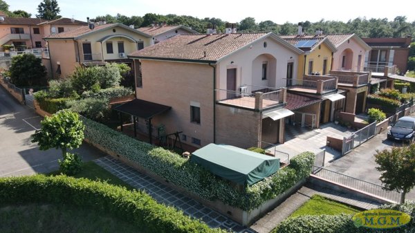 casa indipendente in vendita a Santa Maria a Monte in zona Montecalvoli