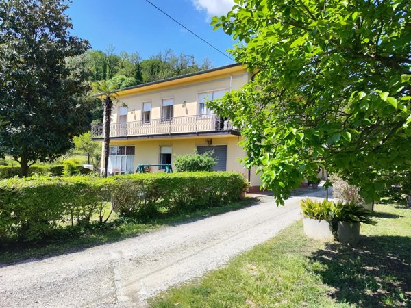 casa indipendente in vendita a Santa Maria a Monte