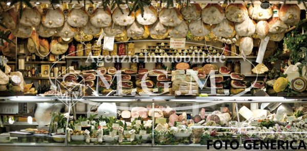 negozio in vendita a Santa Maria a Monte