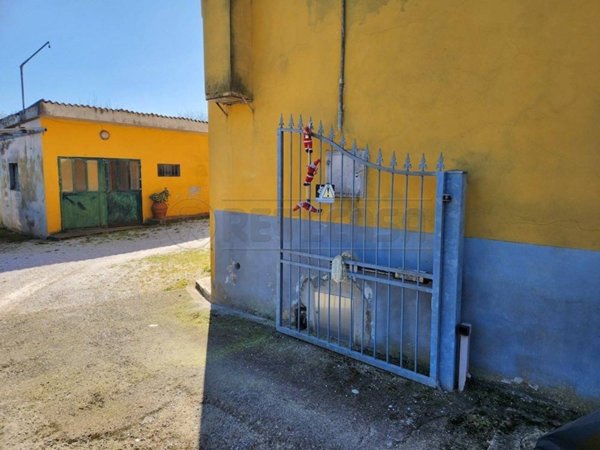 casa indipendente in vendita a Santa Maria a Monte