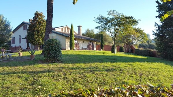 casa indipendente in vendita a Santa Maria a Monte in zona Pregiuntino