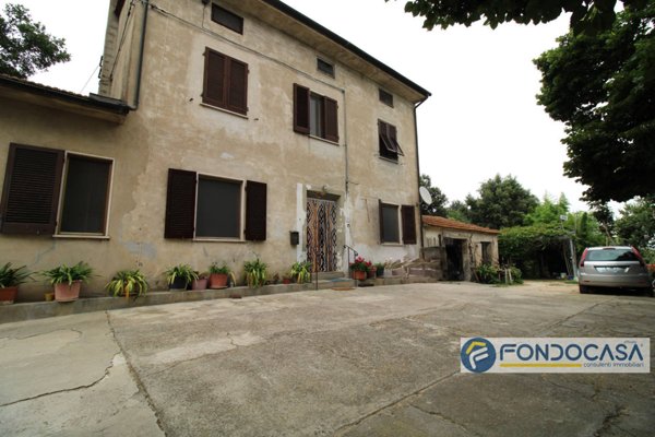 casa indipendente in vendita a Santa Maria a Monte