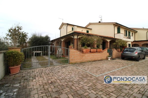 casa indipendente in vendita a Santa Maria a Monte