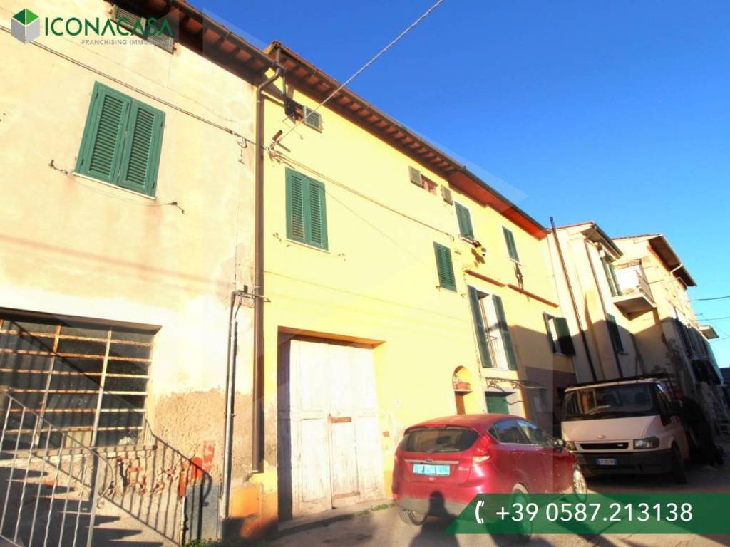 appartamento in vendita a Santa Maria a Monte in zona Cinque Case