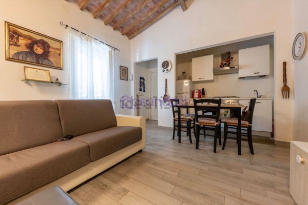 appartamento in vendita a Santa Maria a Monte in zona Montecalvoli
